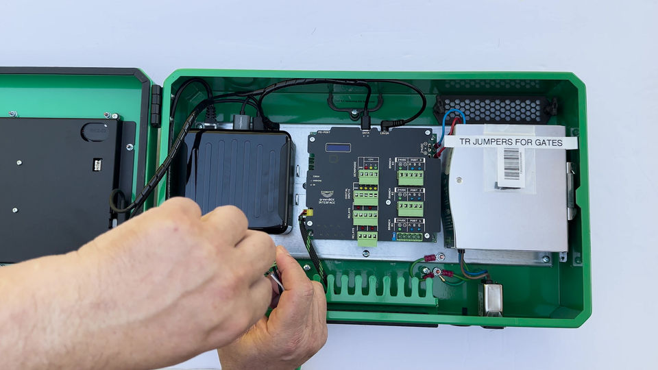 Connecting Ecogate Master Cable to greenBOX Nxt Modbus Port